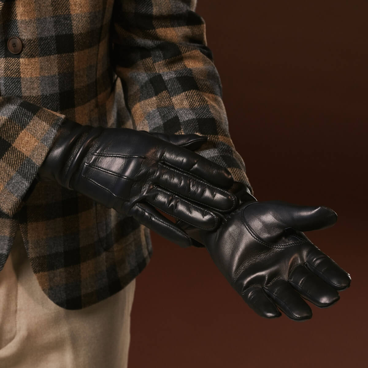 Giovanni (navy blue) - Classic Italian lambskin leather gloves with cashmere lining