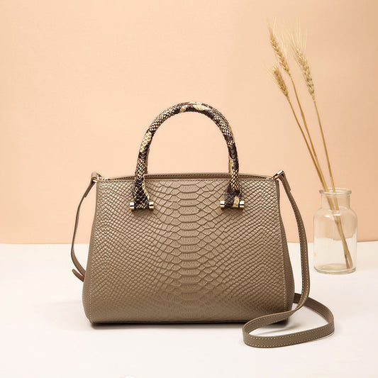 Women's Pattern Genuine Leather Hand High-grade Western Handbags